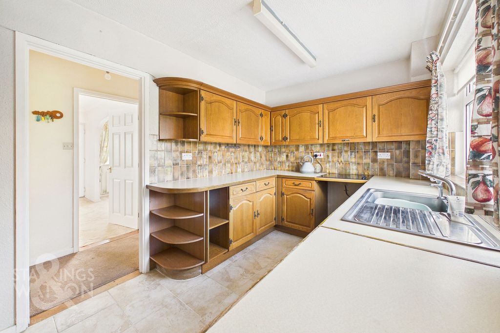 Property photo 3 of 26