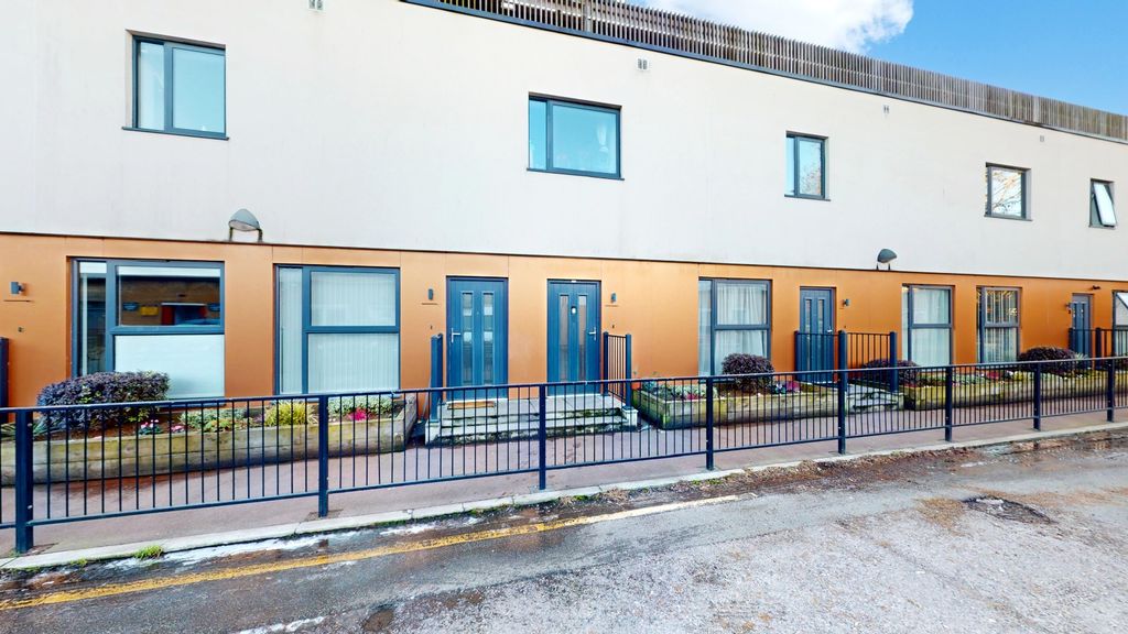 Property photo 1 of 14 4691571