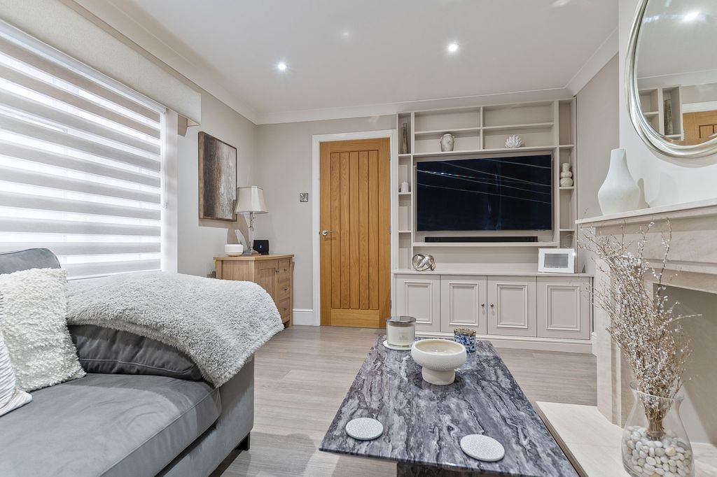 Property photo 3 of 29