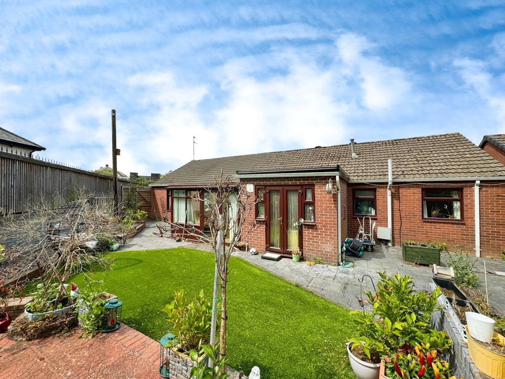 Property photo 2 of 19