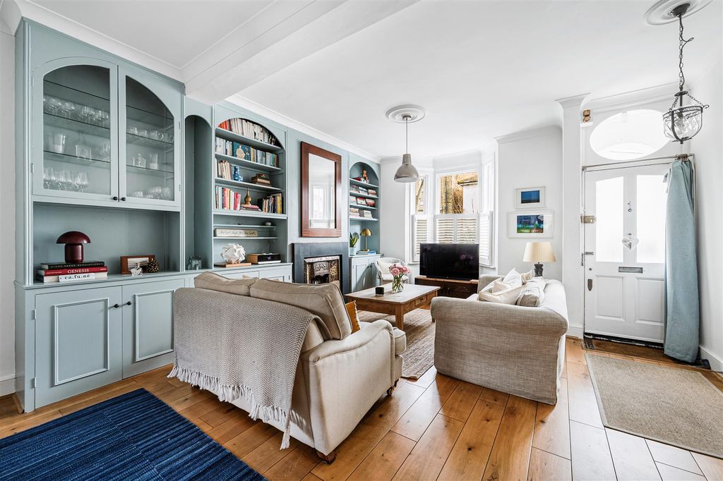 Property photo 3 of 16