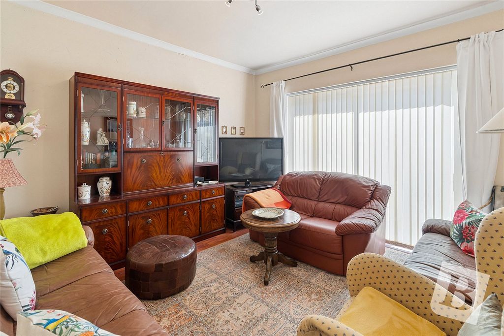 Property photo 2 of 12 Picture No. 06