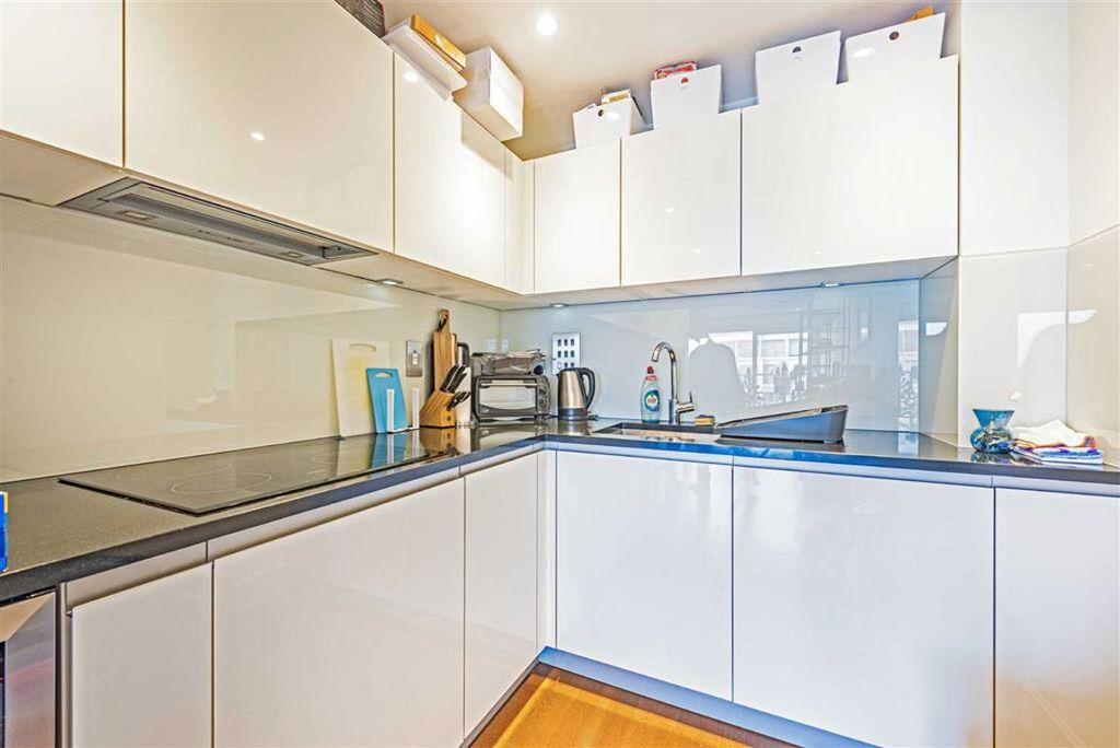 Property photo 3 of 6