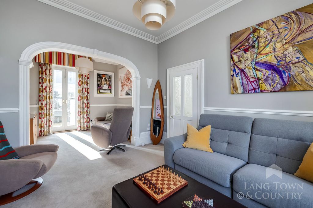 Property photo 3 of 30