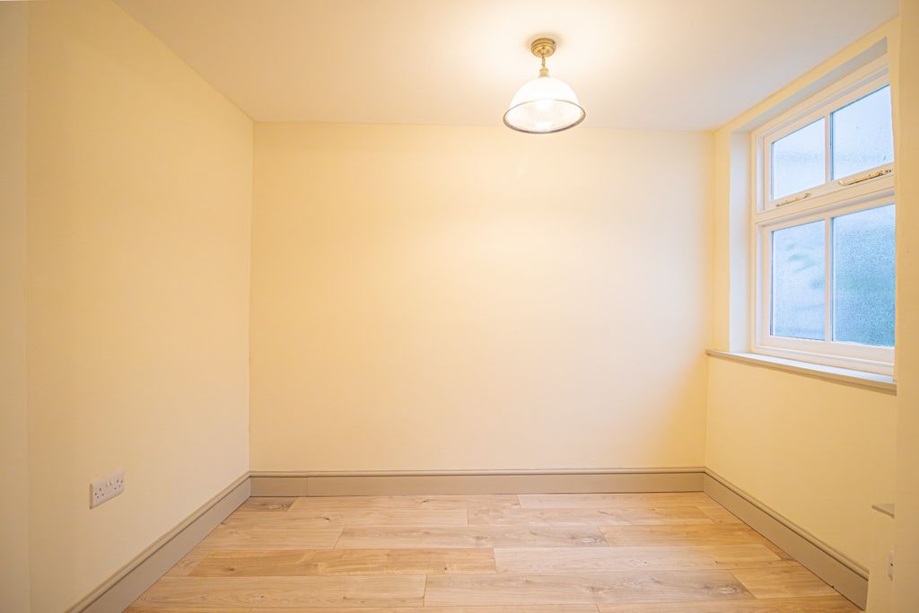 Property photo 3 of 14 5119287