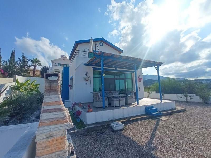 Property photo 1 of 24 3 Bedroom Villa With Beautiful Sea Views + Partly Furnished + 2 Communal Swimming Pools + Walking Distance To The Beach Image No 1