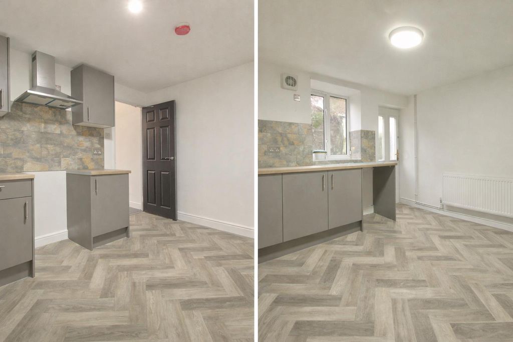 Property photo 2 of 8 Kitchen.Png