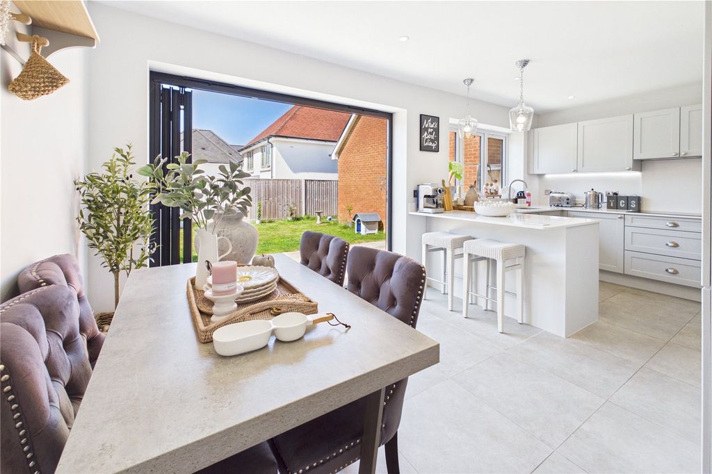 Property photo 3 of 31 Kitchen/Dining Room