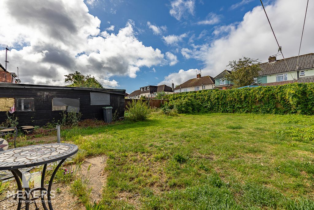 Property photo 2 of 13