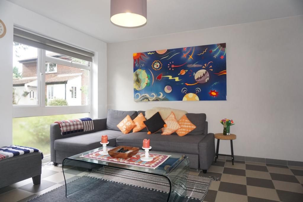 Property photo 2 of 12 Living Room