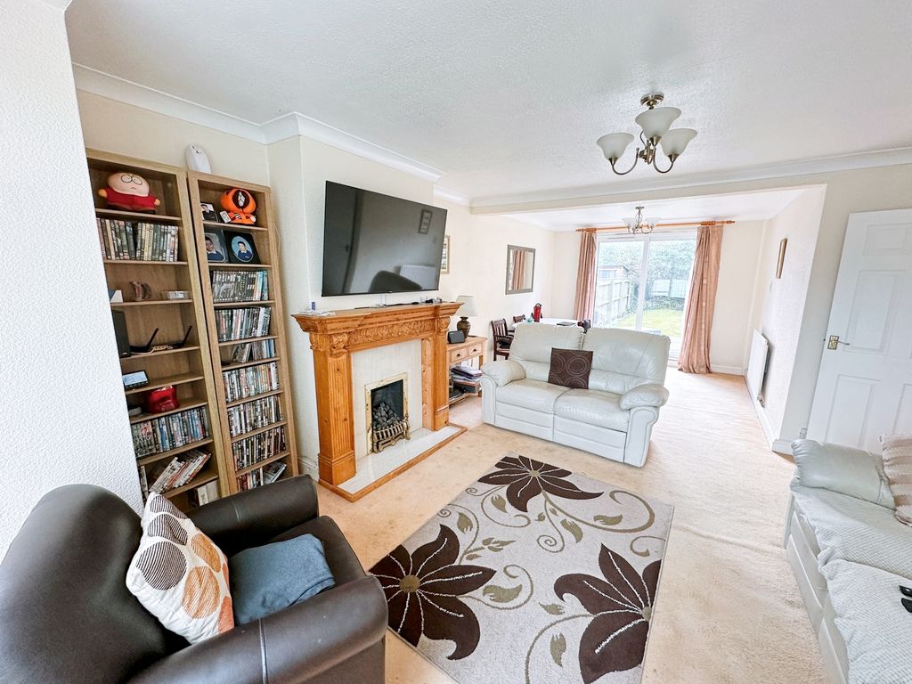 Property photo 3 of 31