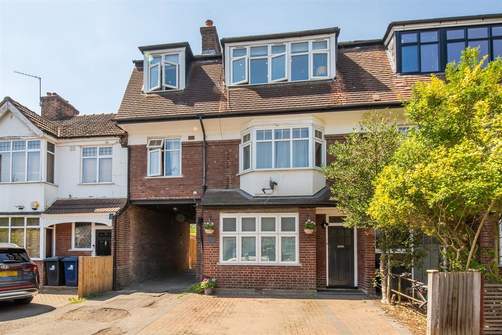 Property photo 1 of 17 Helliwell &amp; Co