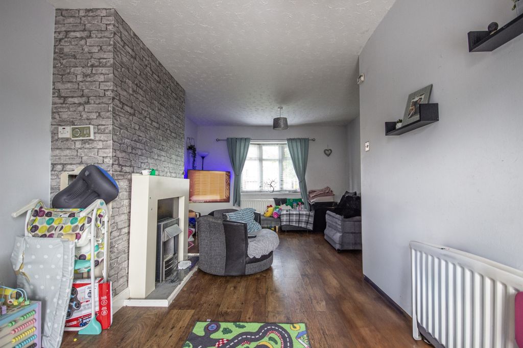 Property photo 3 of 12 3