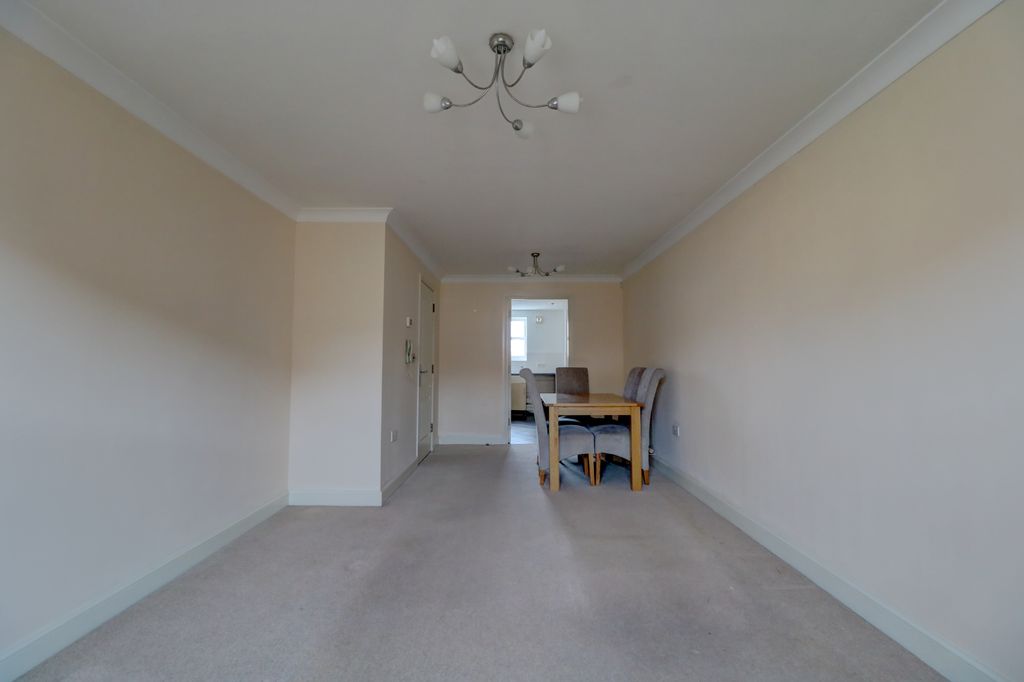 Property photo 2 of 11 Lounge-Diner