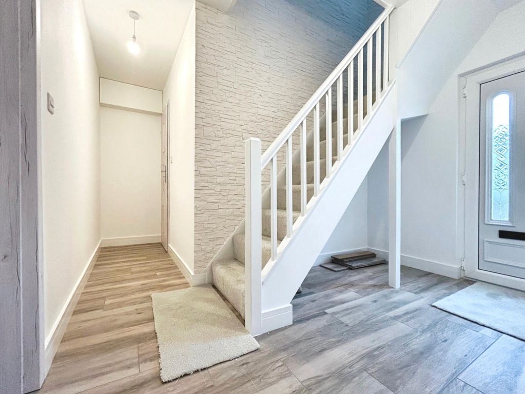 Property photo 3 of 23 Pbox-Img.Jpg