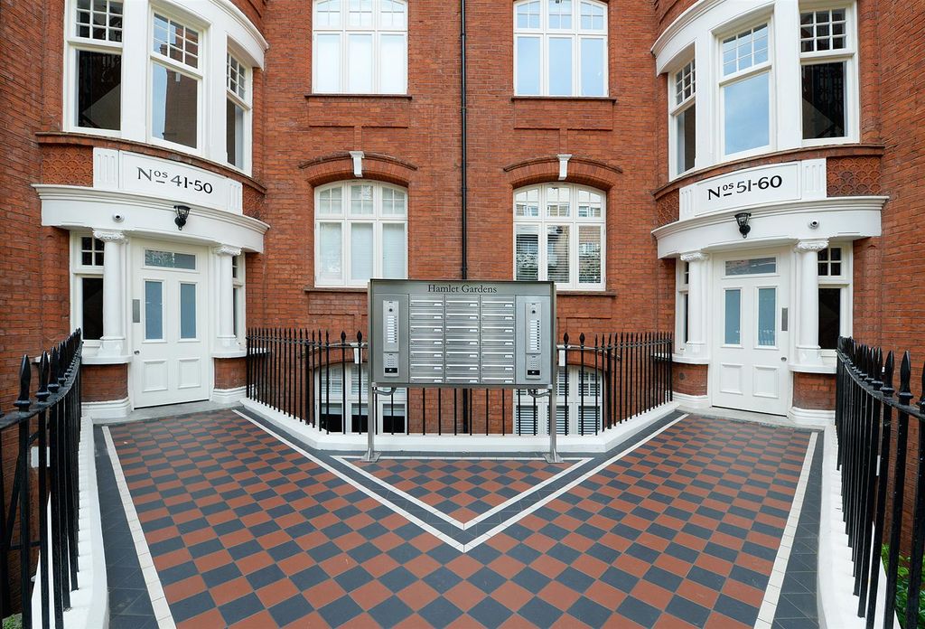 Property photo 1 of 11 External 1.Jpg