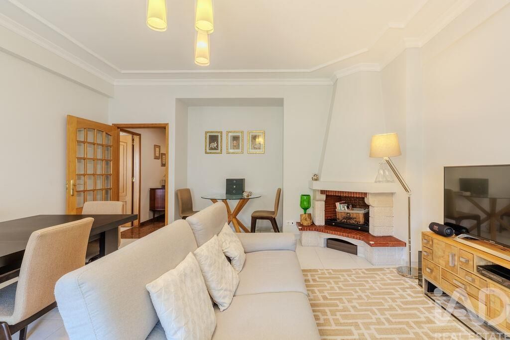 Property photo 2 of 26