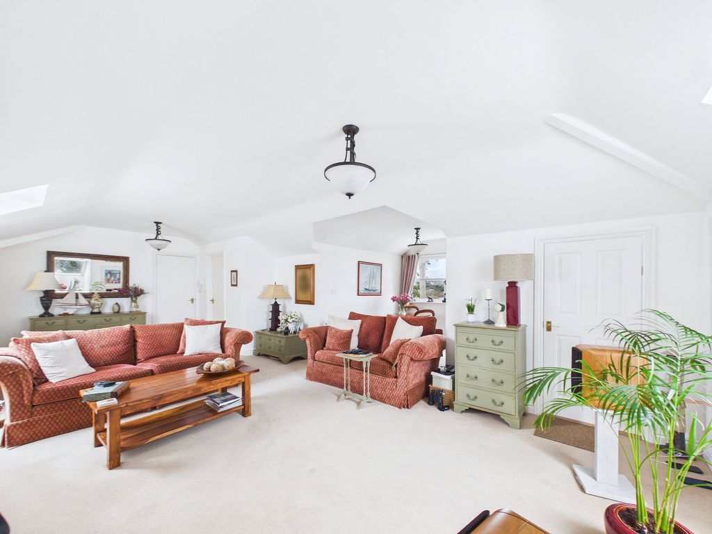Additional image 4 of 2 bed flat for saleBarrington Court, Cleveland Road, Roundham, Paignton TQ4