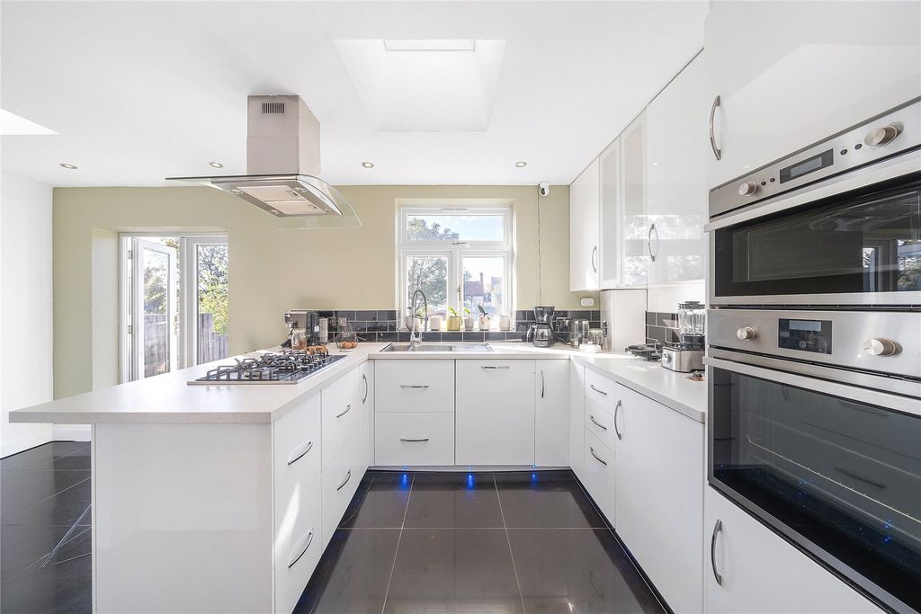 Property photo 2 of 13 Picture No. 03