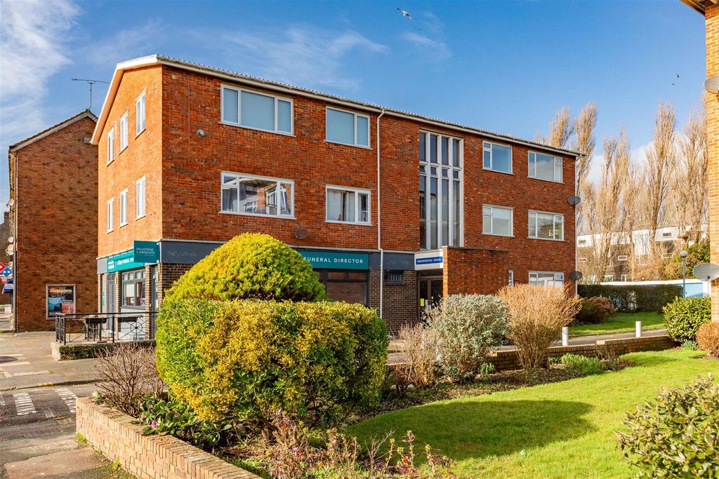 Property photo 1 of 13 Marlborough-15.Jpg