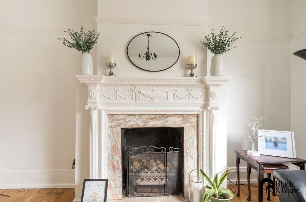 Property photo 3 of 15 Living Room