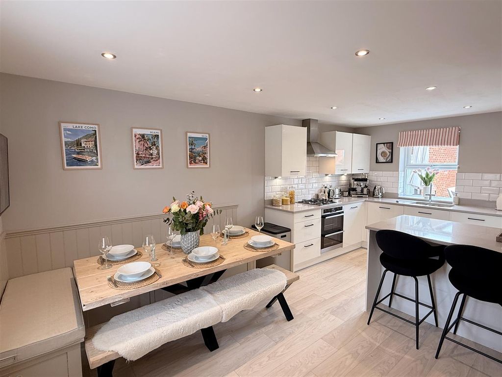 Property photo 3 of 24 Kitch 1 N.Jpeg