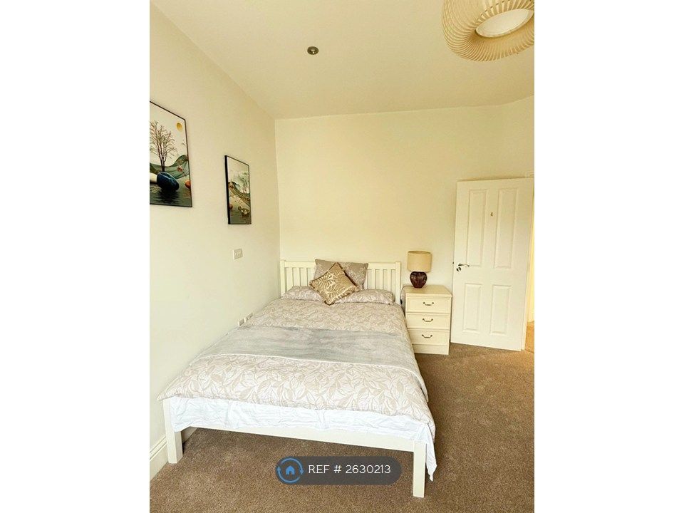 Property photo 2 of 15 Room4-2