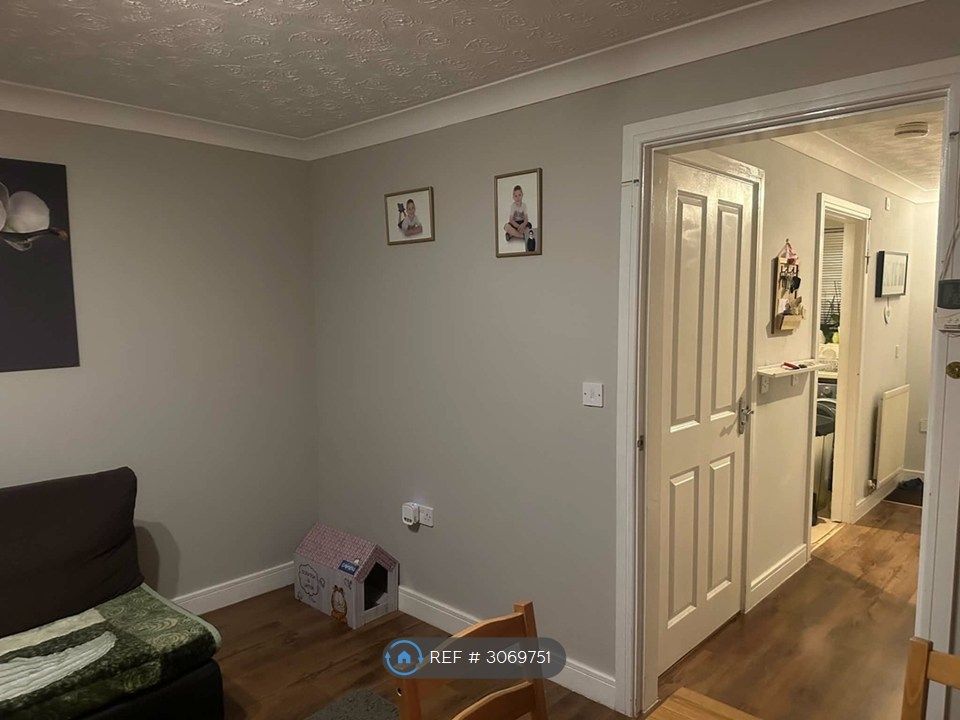 Property photo 3 of 8
