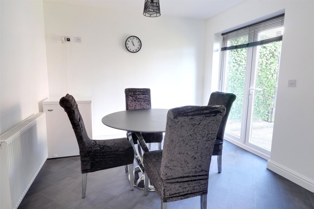 Property photo 3 of 14 3 - Picture No. 03