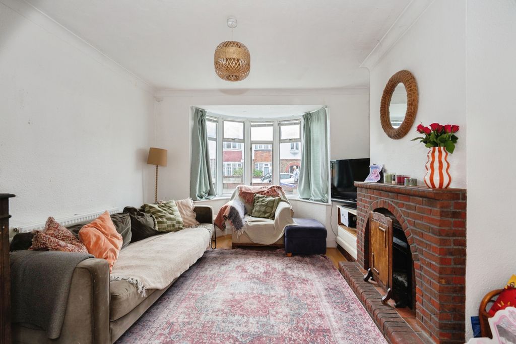 Property photo 3 of 22