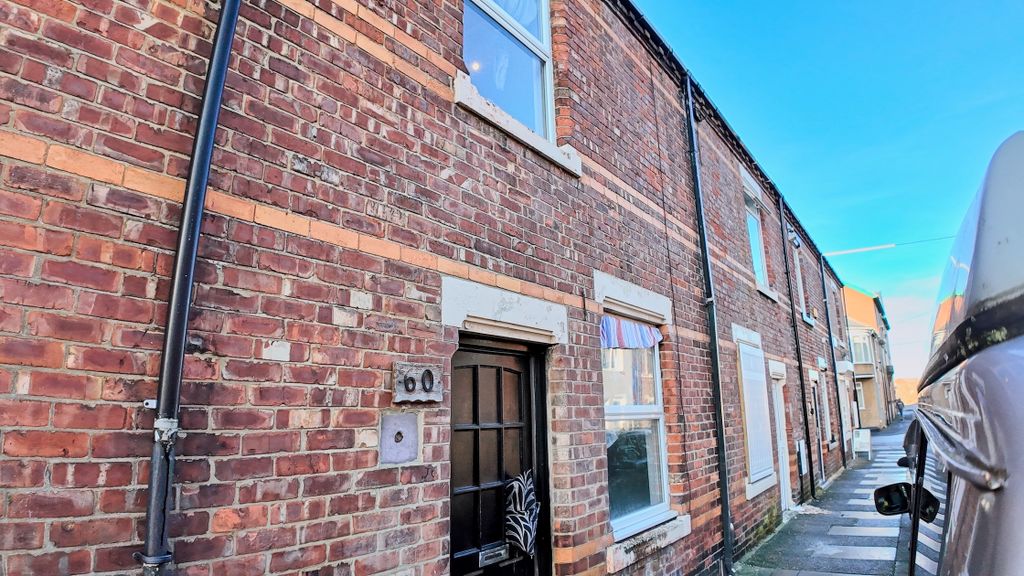 Property photo 1 of 11 External