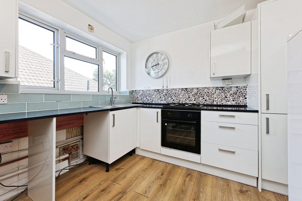 Property photo 3 of 20 Pbox-Img.Jpg