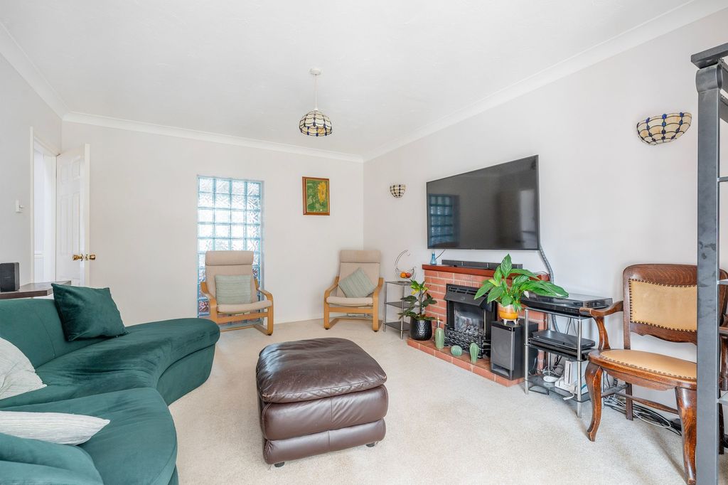 Property photo 3 of 24