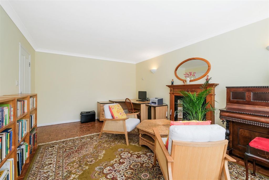 Property photo 3 of 22