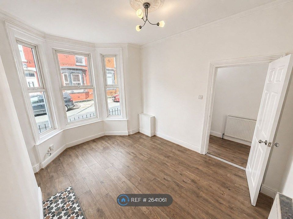 Property photo 3 of 12