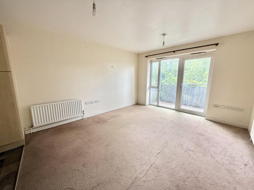 Property photo 3 of 9 Thumbnail_Img_1082.Jpg