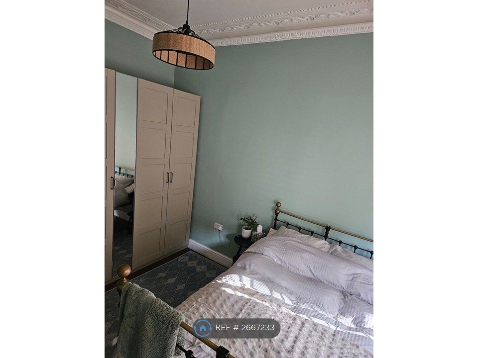 Property photo 2 of 9 Tenant Bedroom