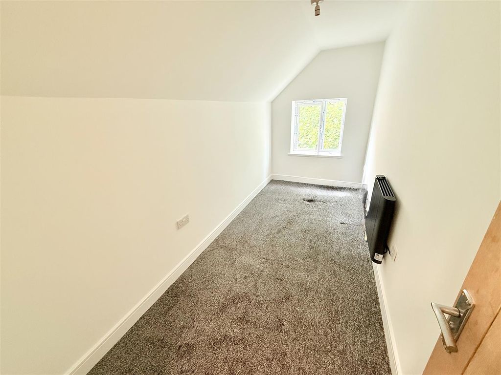 Property photo 3 of 10 Tempimageheoi9D.Jpg