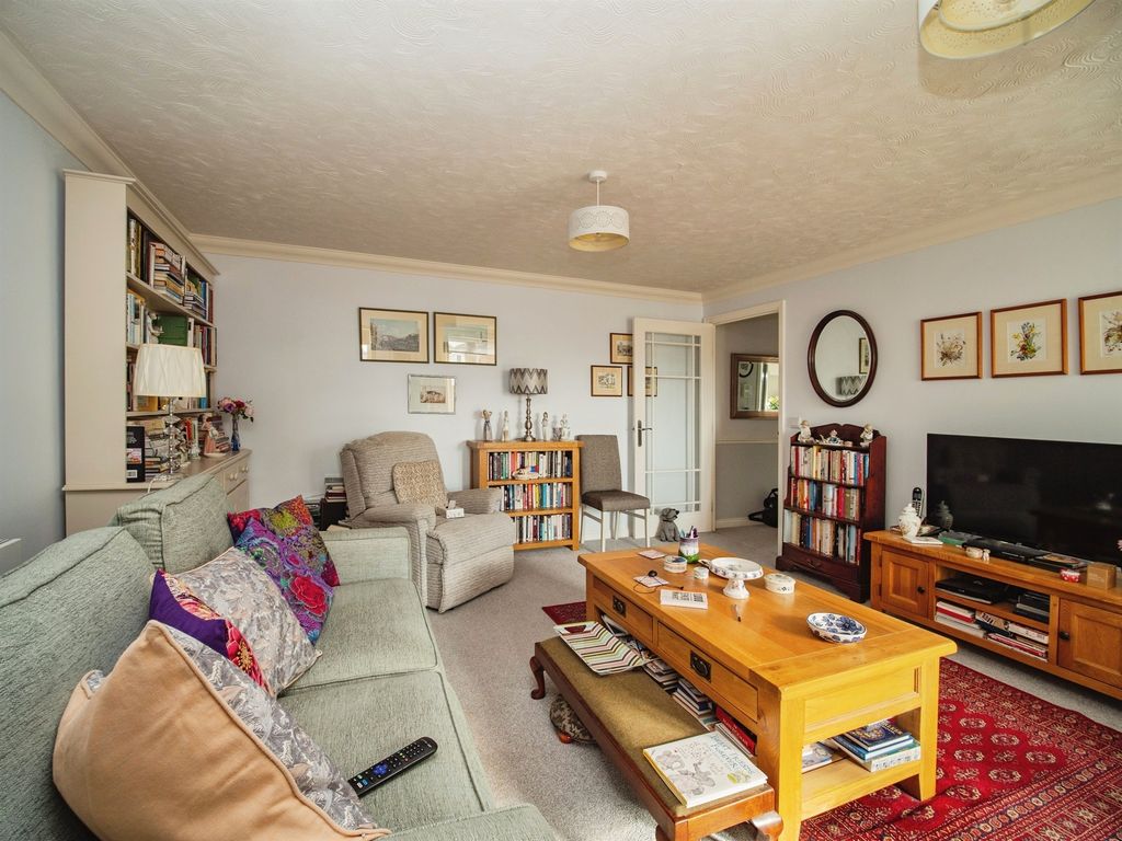 Property photo 3 of 17