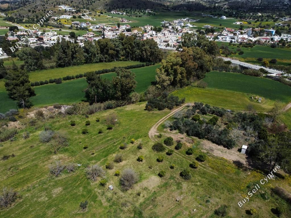 Property photo 2 of 7