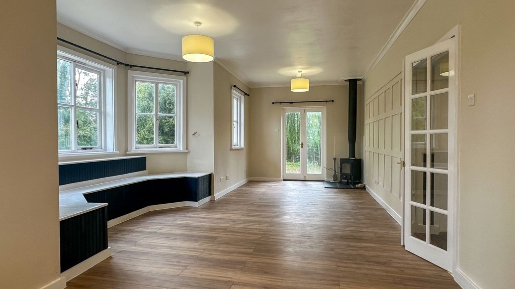 Property photo 2 of 8 Reception Room