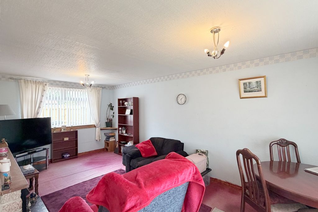 Property photo 3 of 20