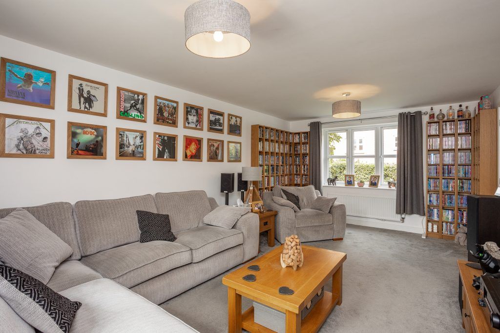 Property photo 3 of 36