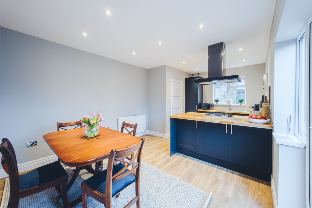 Property photo 3 of 36 4422742