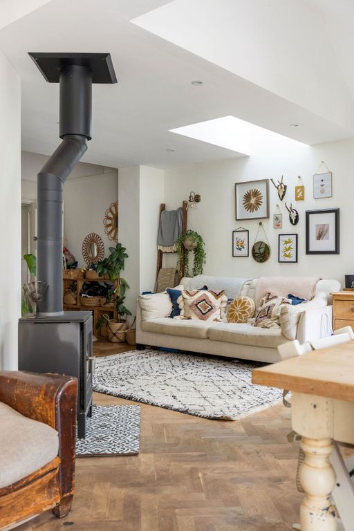 Property photo 3 of 15 R6M28604-Hdr