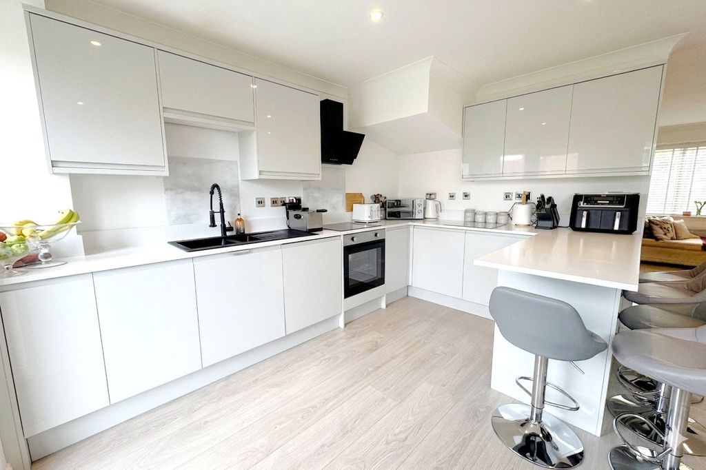 Property photo 3 of 16 Picture No. 33