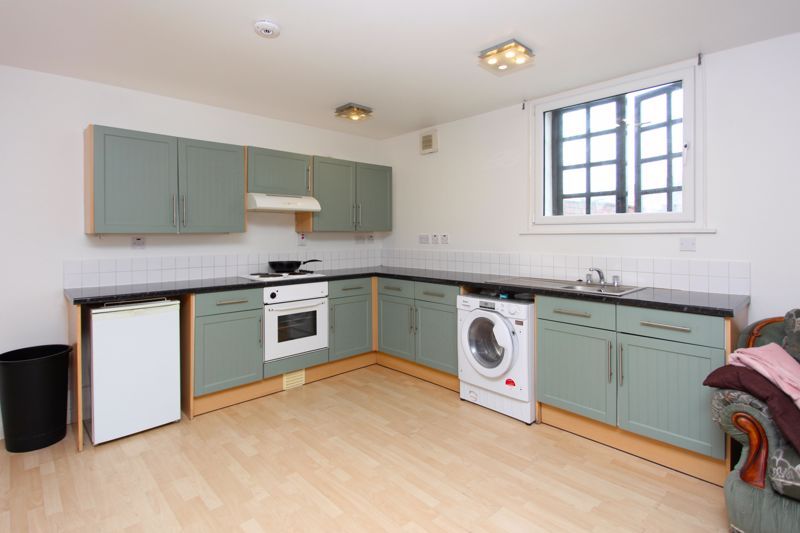 Property photo 2 of 15 Photo 6