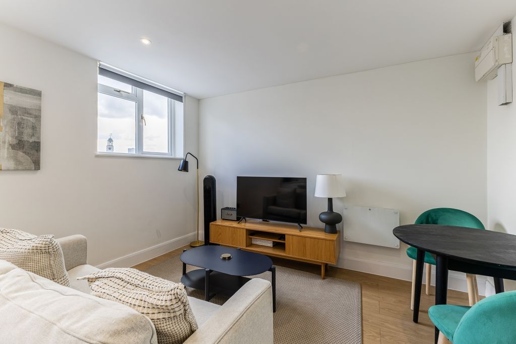 Property photo 2 of 15 116268_South Lamb...