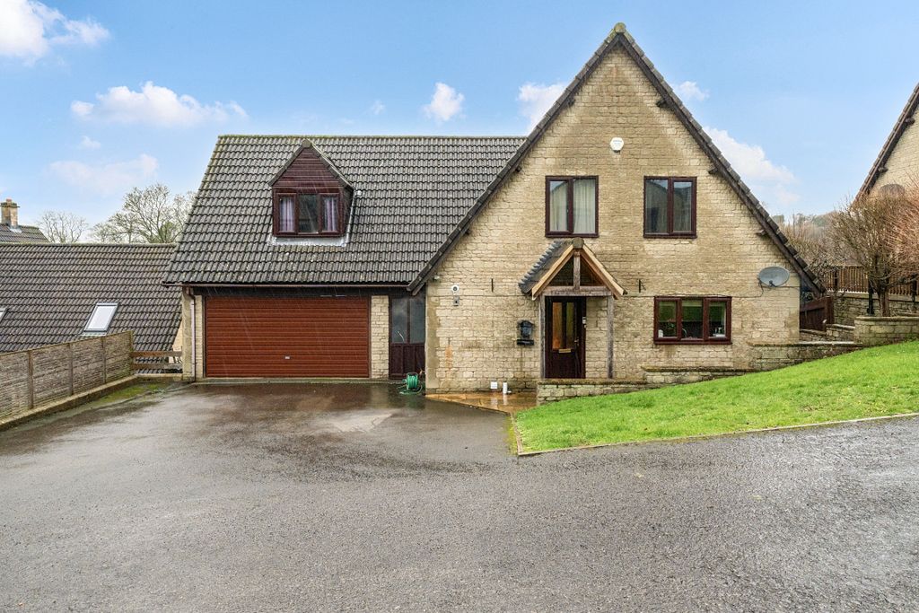 Property photo 1 of 18