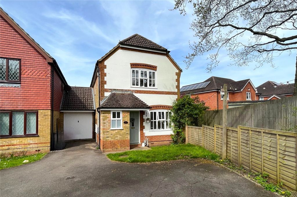 Property photo 1 of 22 Picture No. 05